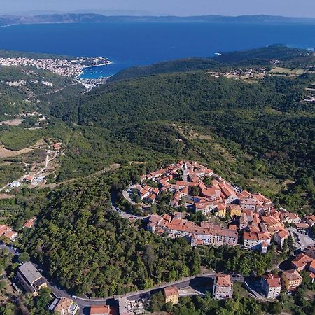 Beautiful Apartment In Rabac With Kitchen Zewnętrze zdjęcie
