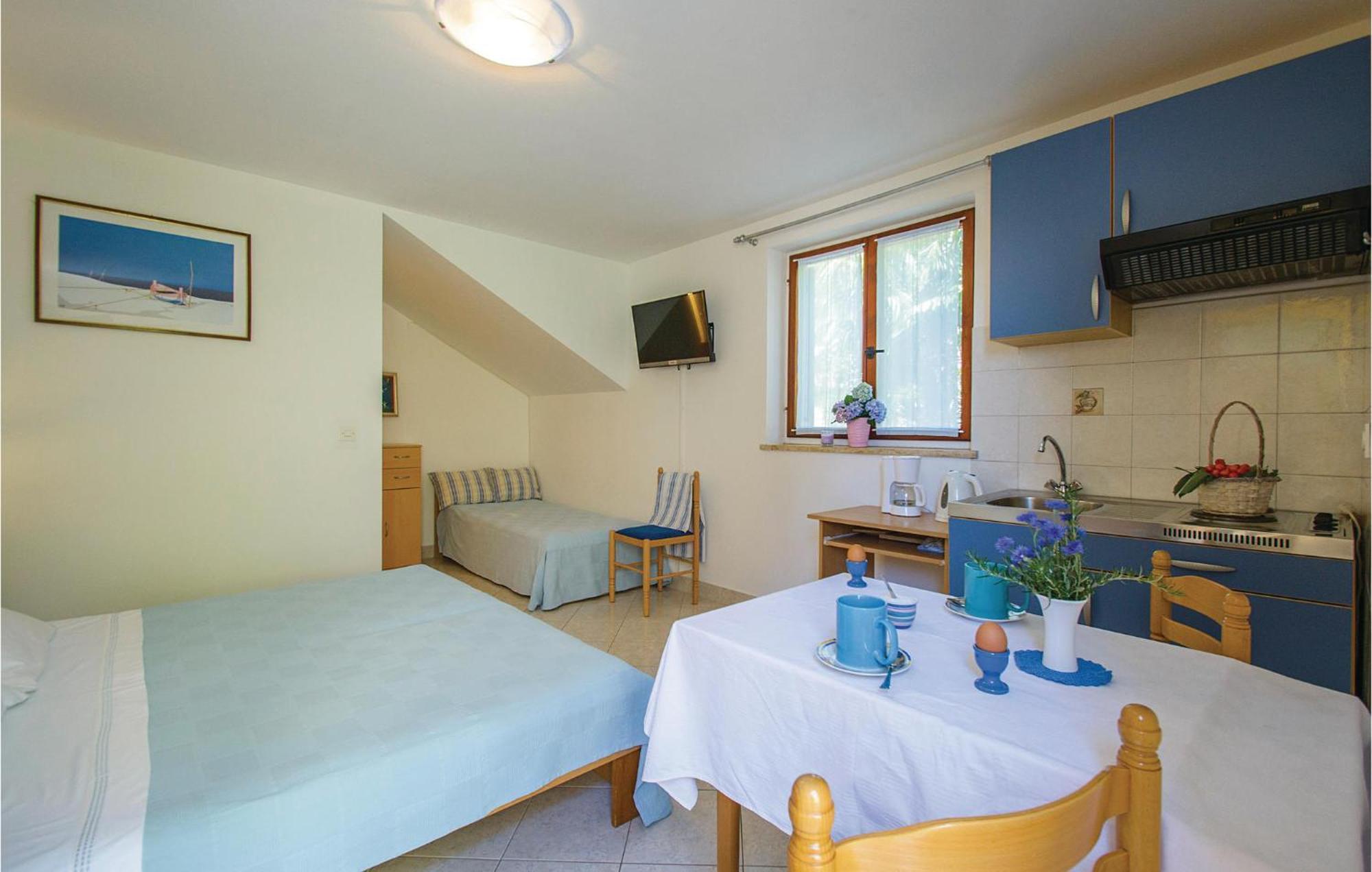 Beautiful Apartment In Rabac With Kitchen Zewnętrze zdjęcie