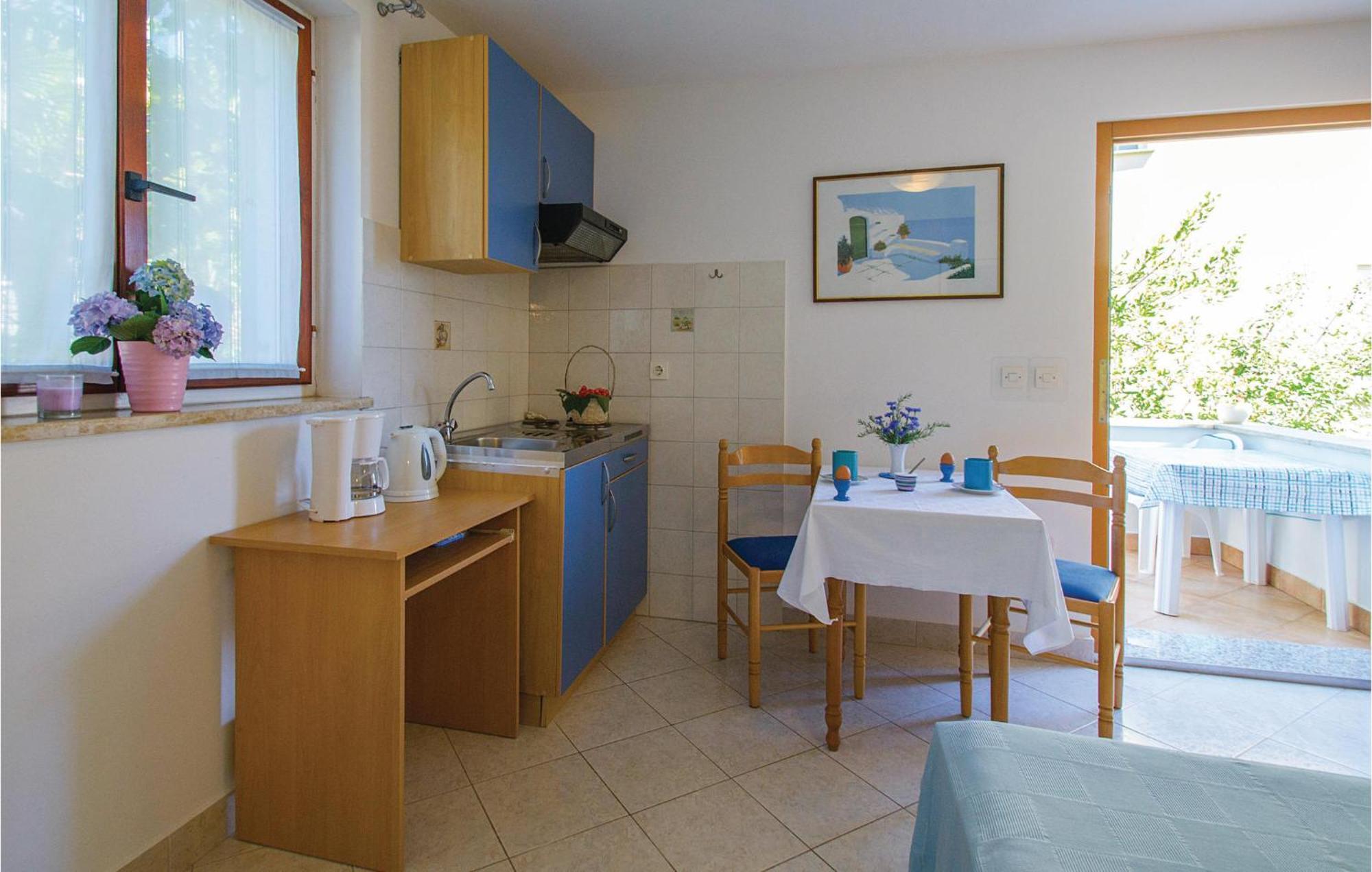 Beautiful Apartment In Rabac With Kitchen Zewnętrze zdjęcie