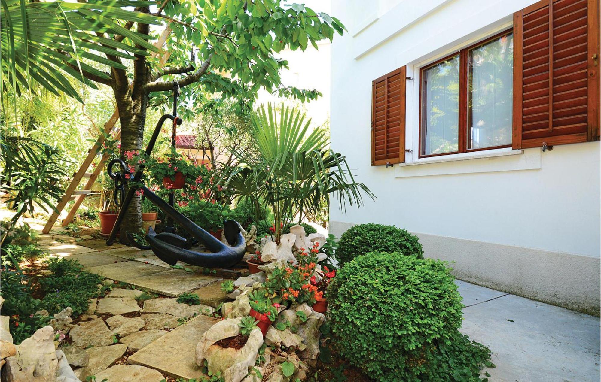 Beautiful Apartment In Rabac With Kitchen Zewnętrze zdjęcie