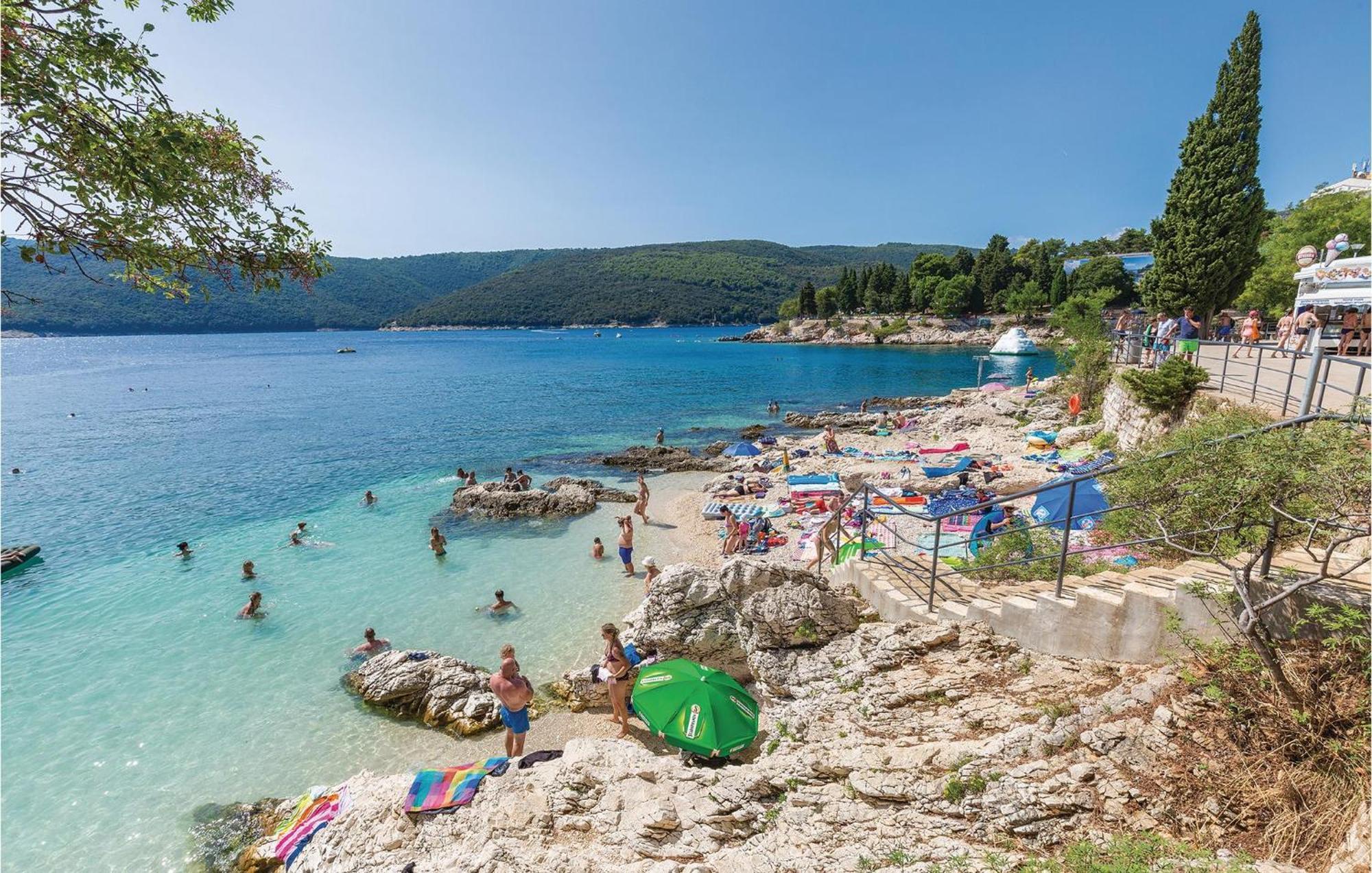Beautiful Apartment In Rabac With Kitchen Zewnętrze zdjęcie
